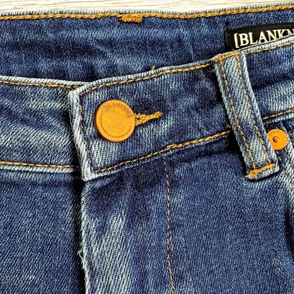 NWT-BLANK NYC DRESS DOWN PARTY DISTRESSED SHORTS - Picture 8 of 8